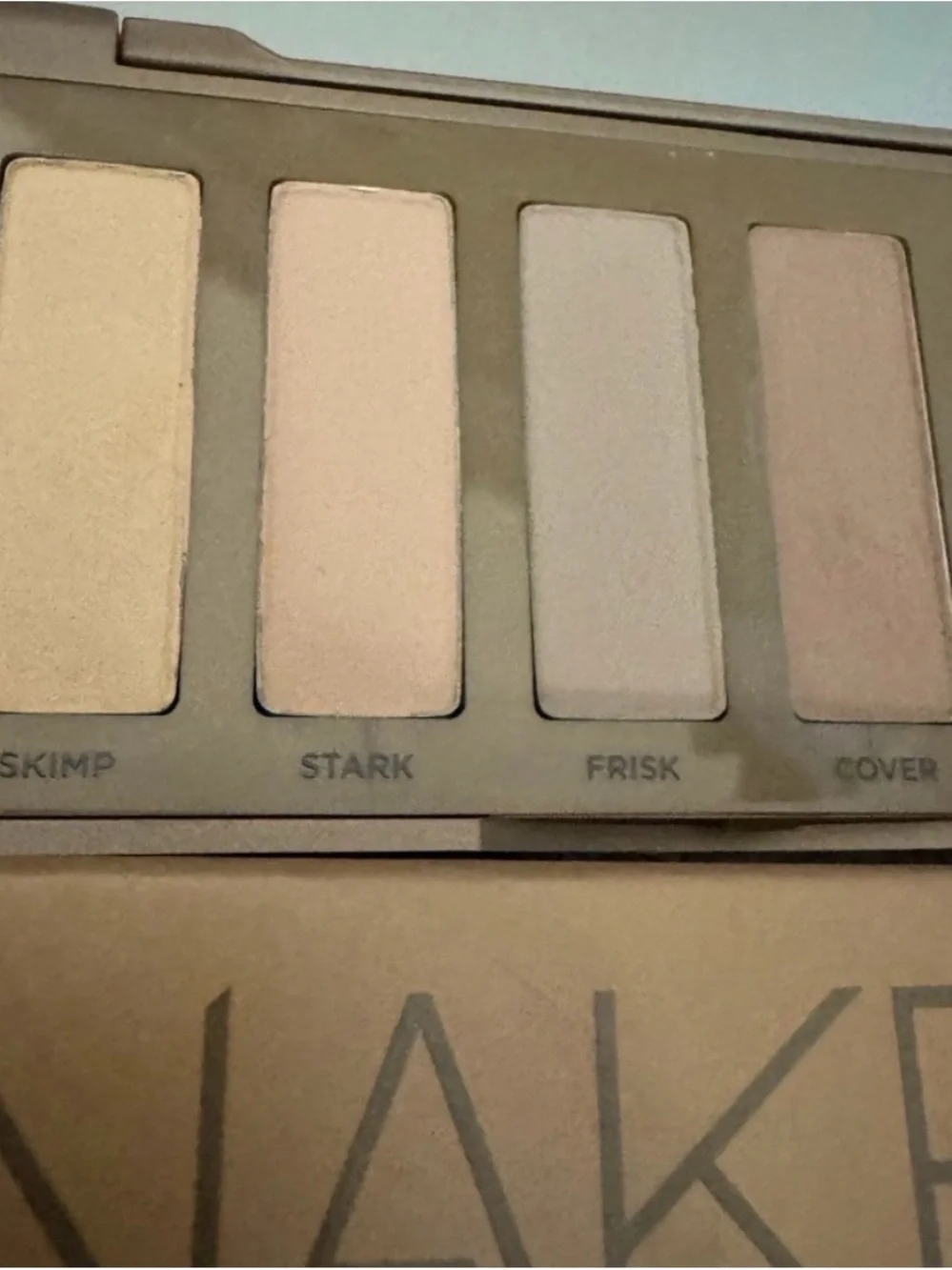 🤎NEW Urban Decay Womens Naked 2 Basics Neutral Tone Minimalist Eyeshadow Palette